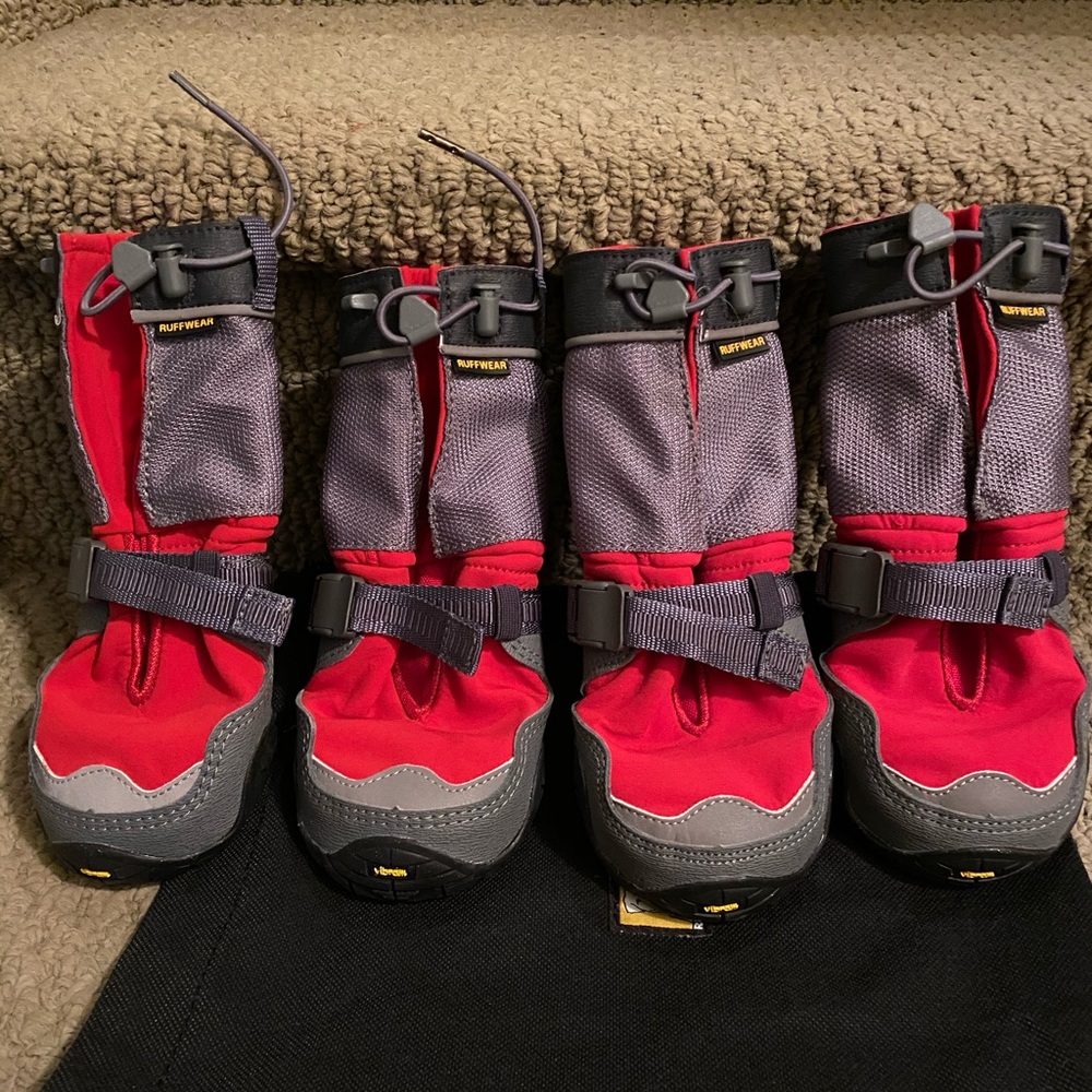 Ruffwear winter dog boots 🐺